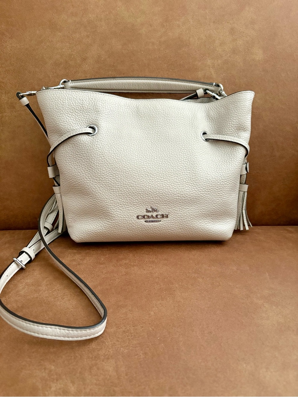 Coach Andy Crossbody Pebbled Leather In Cream with Horse and Carriage Design